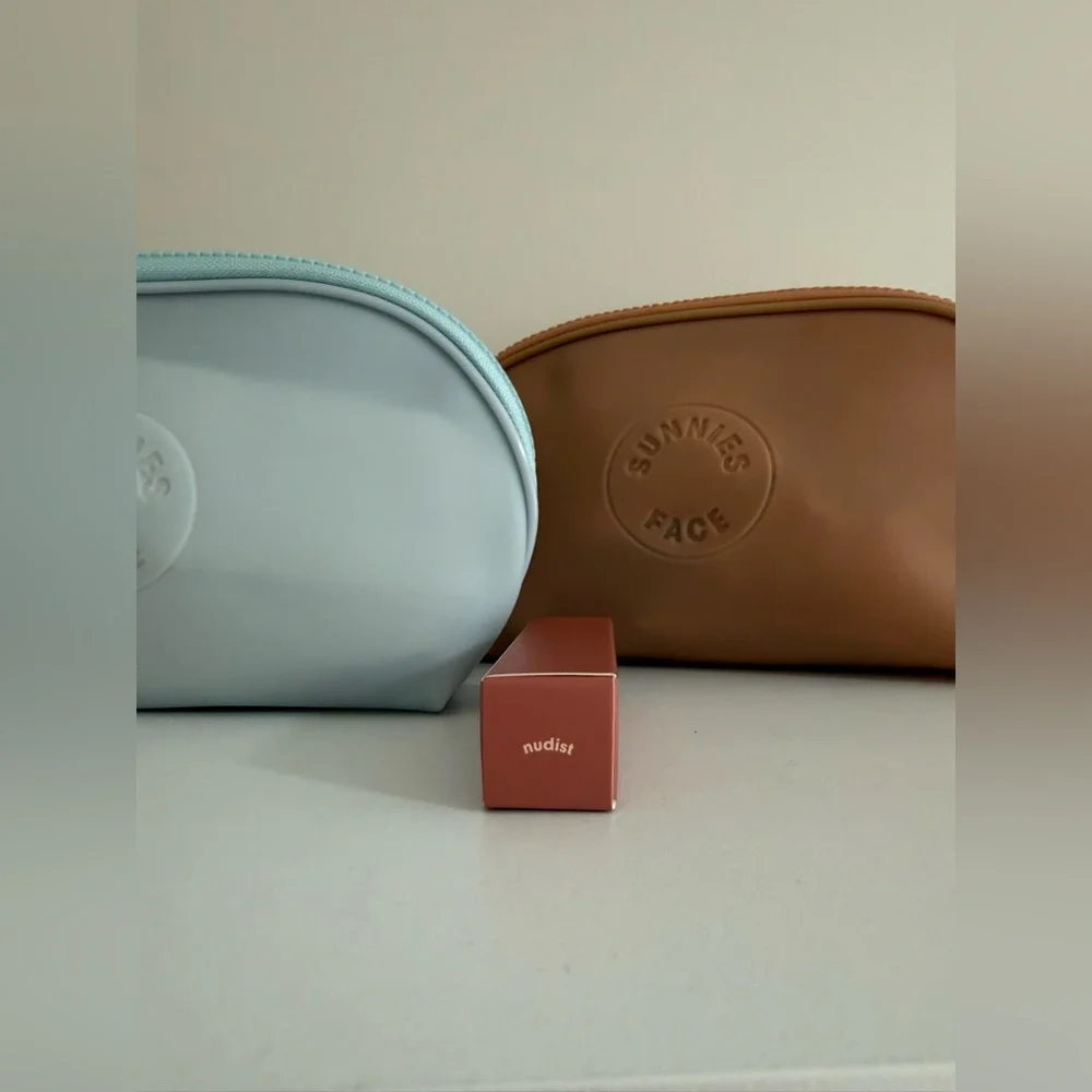NIB Sunnies Face Fluffmatte [Weightless Modern Matte Lipstick] in NUDIST